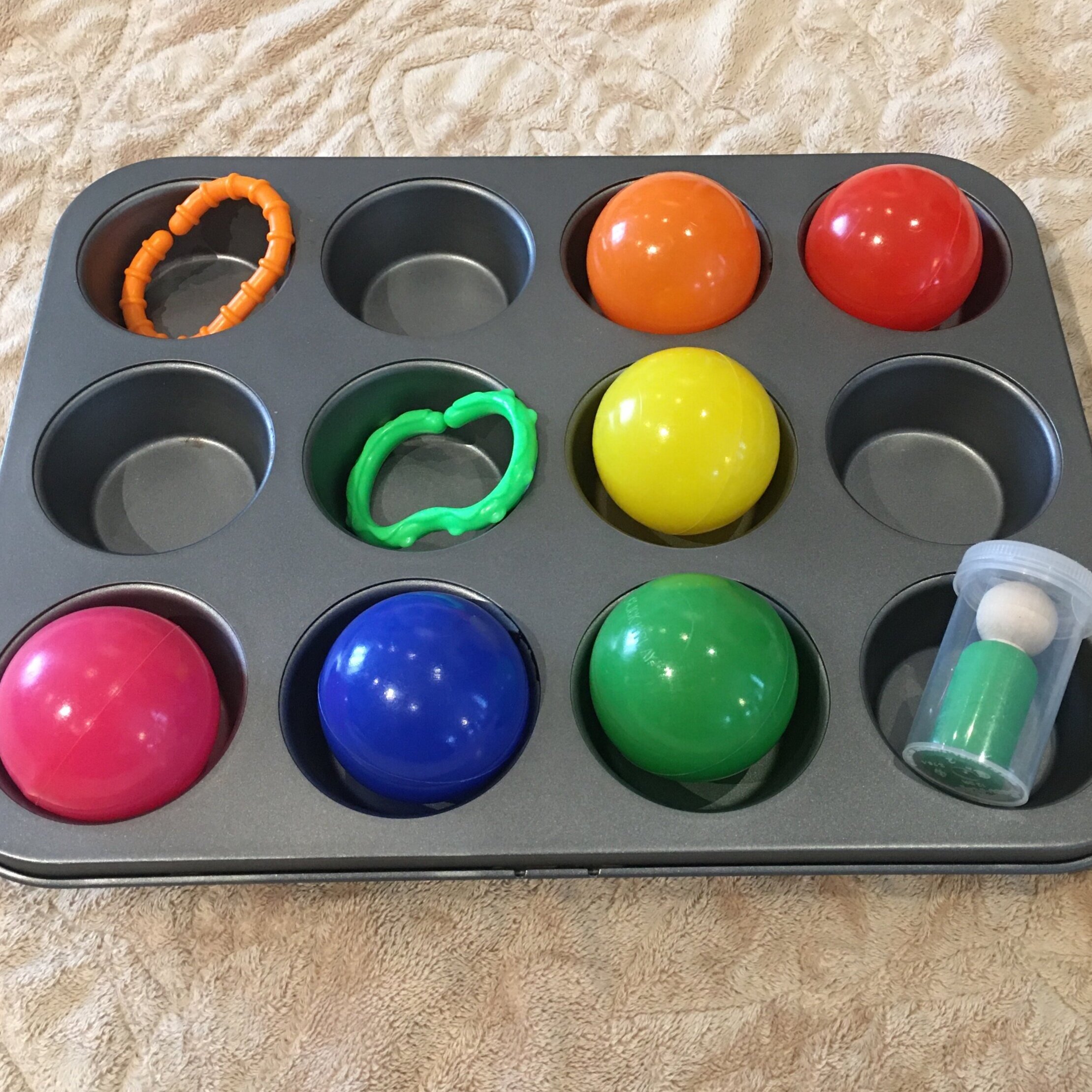 A set up for play with my 4 month old during tummy time.