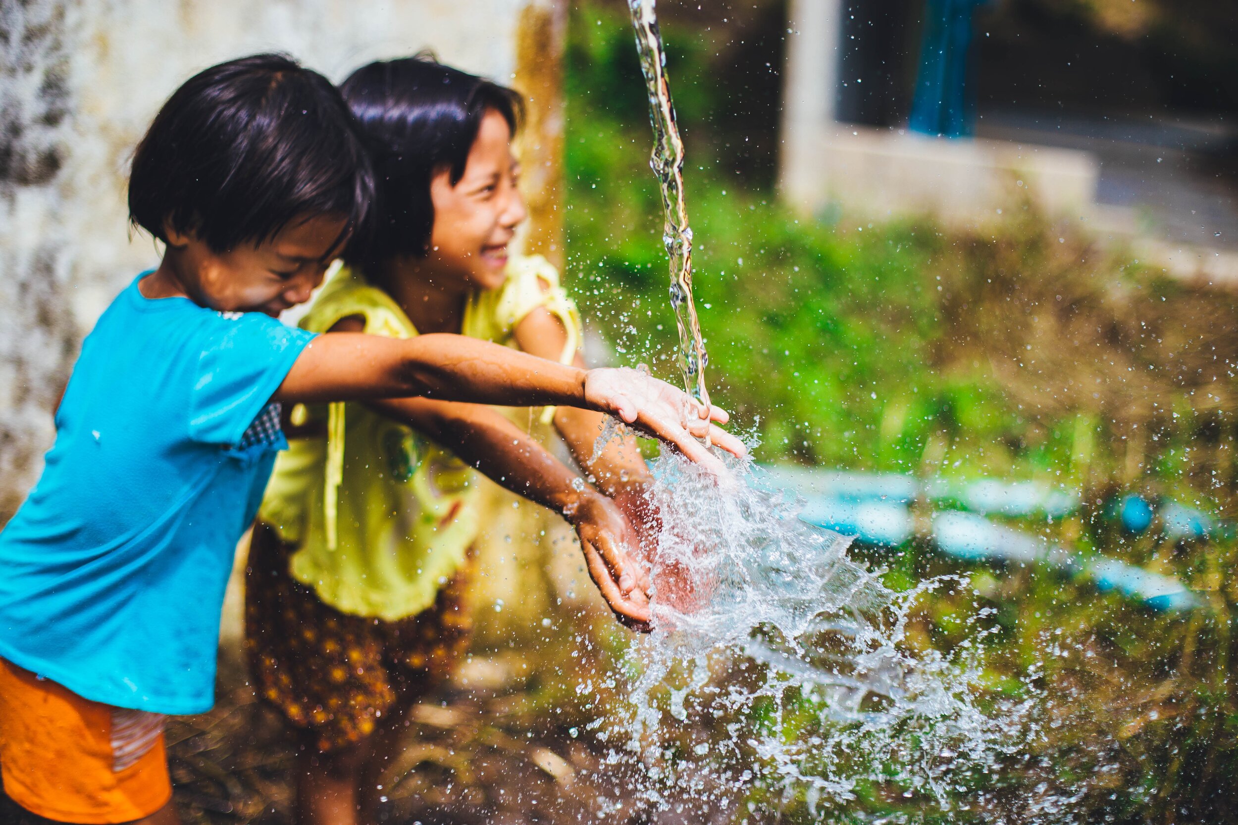 water-nature-outdoor-people-girl-play-707785-pxhere.com.jpg